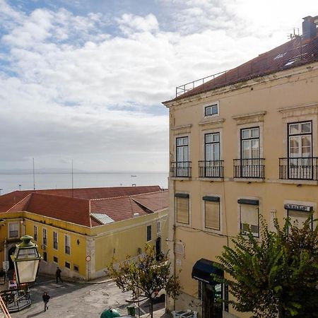 Colourful Alfama Apartment Lisboa Eksteriør billede