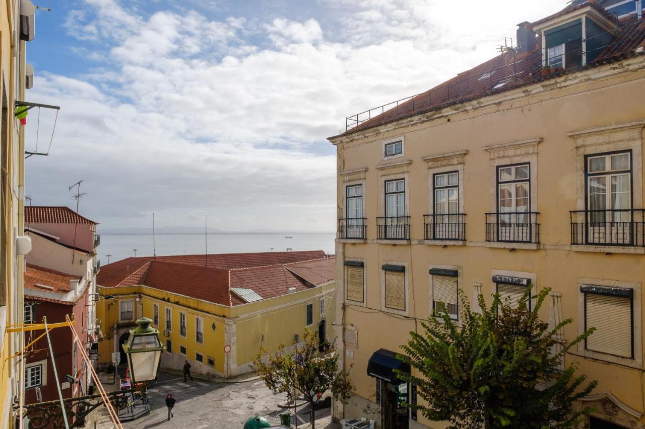 Colourful Alfama Apartment Lisboa Eksteriør billede